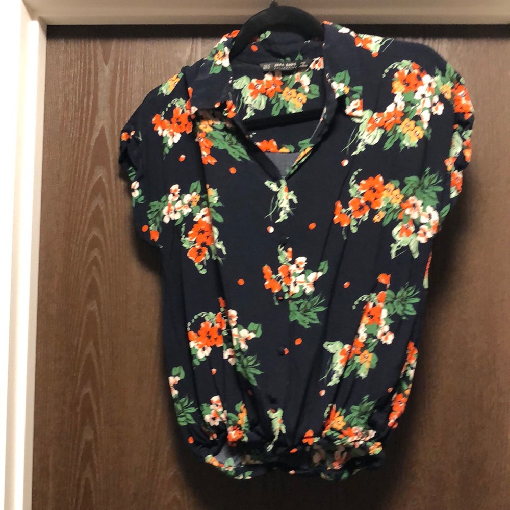 Floral print blouse
